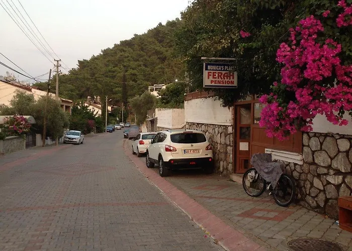 Ferah Hostel Monica'S Place Fethiye