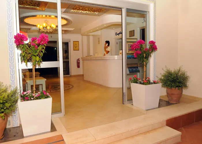 Sea Breeze Hotel And Apartments Oludeniz With Golf Course